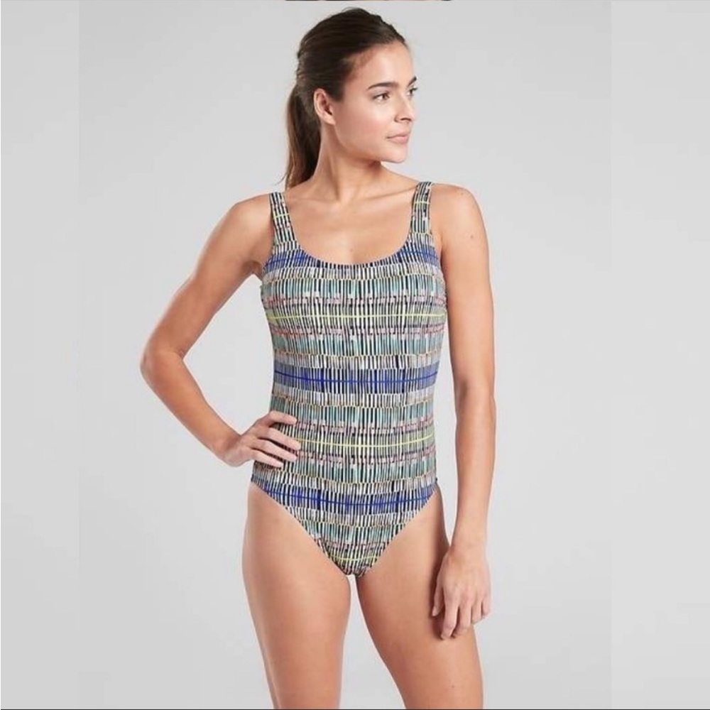 Athleta Prismatic Scoop One Piece Swimsuit Size Small‎
